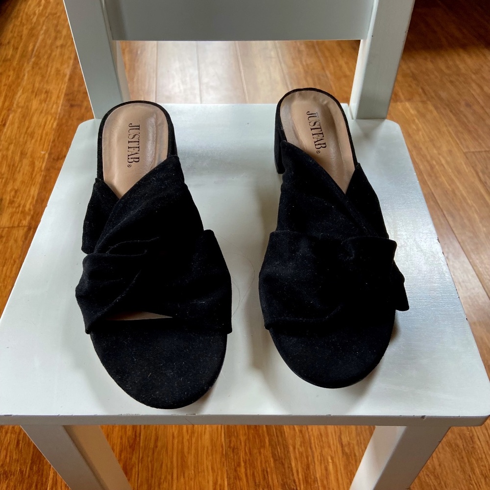 small heel sandal